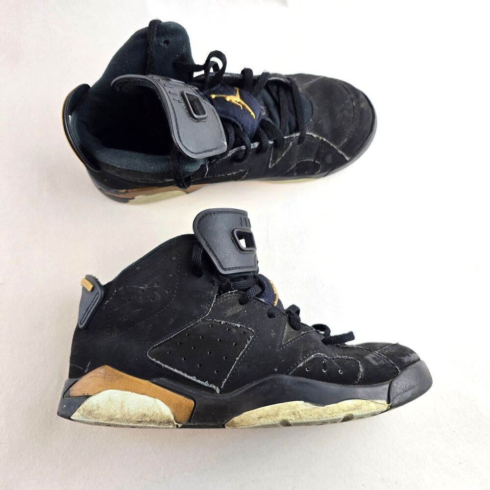 Jordan Air Jordan 6 Shoes Youth 2.5Y Black Gold Defining Moment Retro Boys Kids